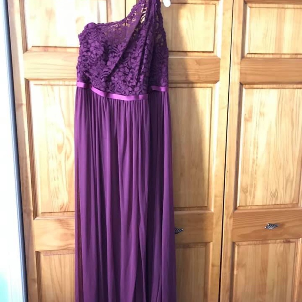 Women’s Wine Bridesmaid Dress